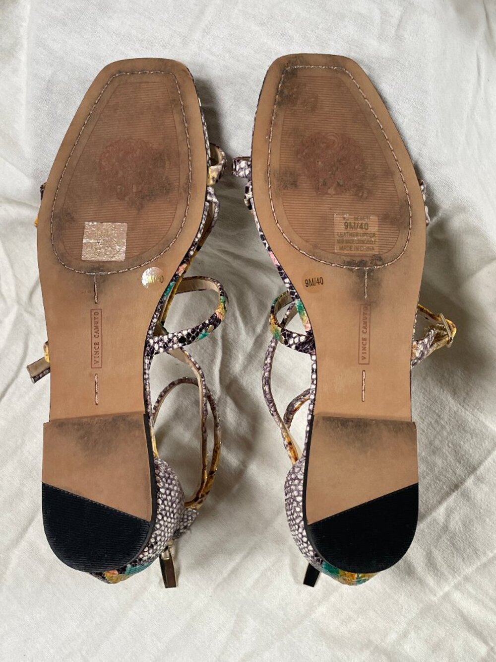 Vince Camuto Multicolor Snake Print Studded Strappy Flat Sandals Size 9M / 40 - Picture 13 of 13